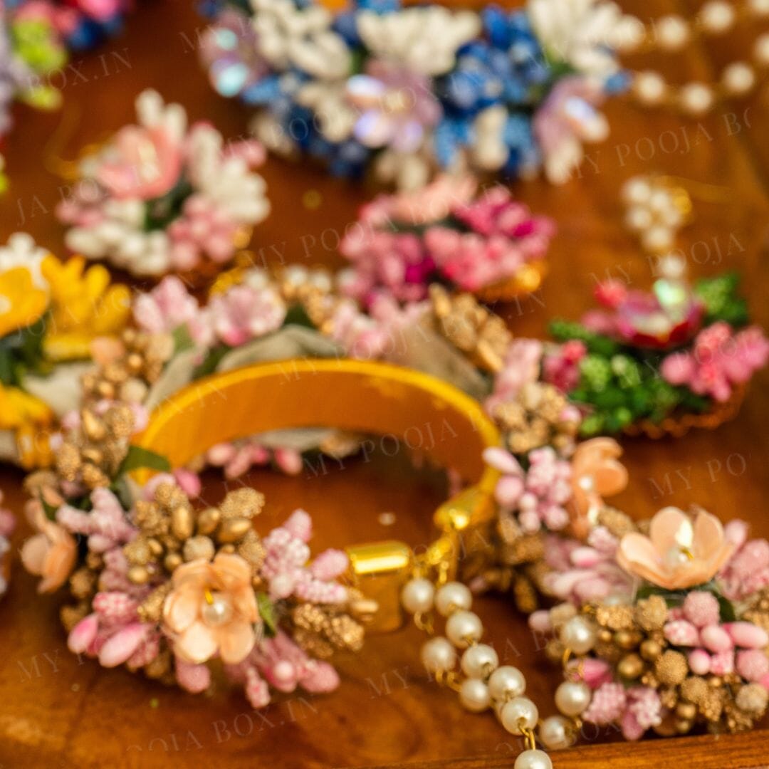 Floral Lavender Green Haath Phool Bracelet & Maang Tikka Set