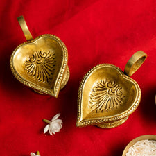 Leaf Brass Eleagant Diya Set of 2