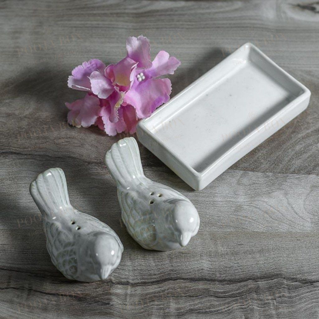 Vintage Birds Salt And Pepper Shaker Crockery