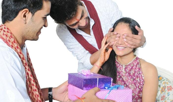 raksha bandhan gift ideas for sister, gift for sister