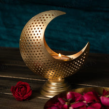 Elegant Crescent Moon T-light Holder