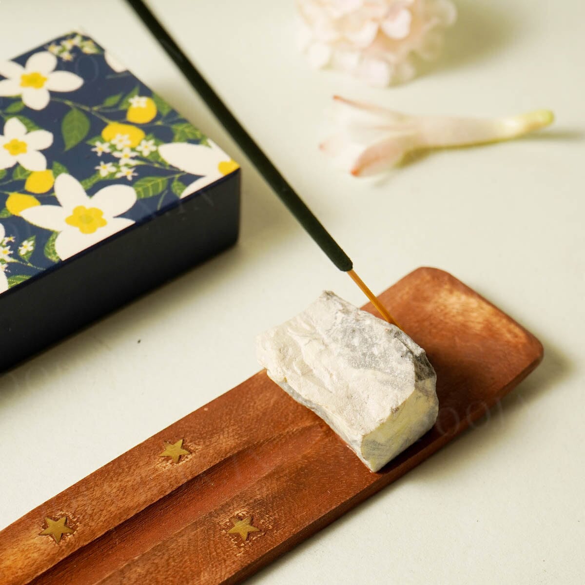 Howlite Wooden Incense Stand