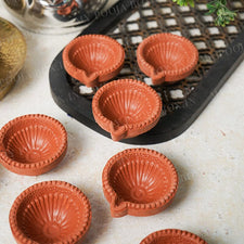 Aesthetic Mitti Diya (Set of 9)