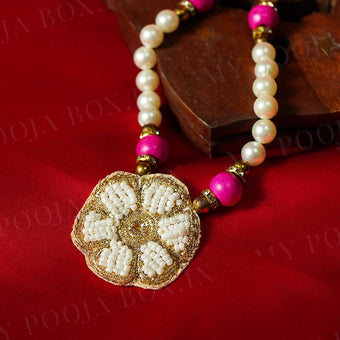Adjustable Pink And White Beads Garland
