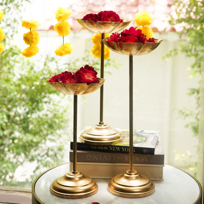 Mini Scallop Floral Diya Urli with Stand