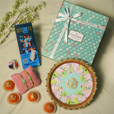 Cute Flower Fusion Bhaiya Bhabhi Rakhi Gifting Box