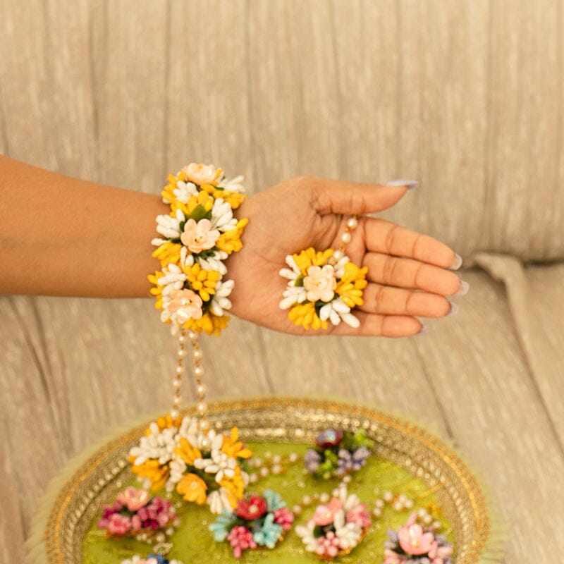 Floral Yellow White Haath Phool Bracelet & Maang Tikka Set