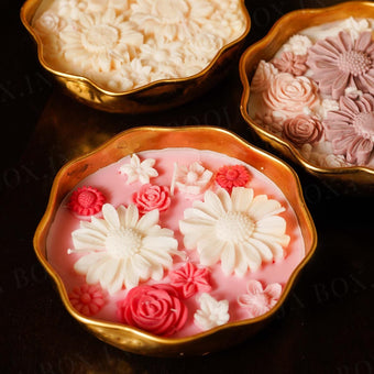 6" Scallop Floral Wax Candle Urli (Gold)