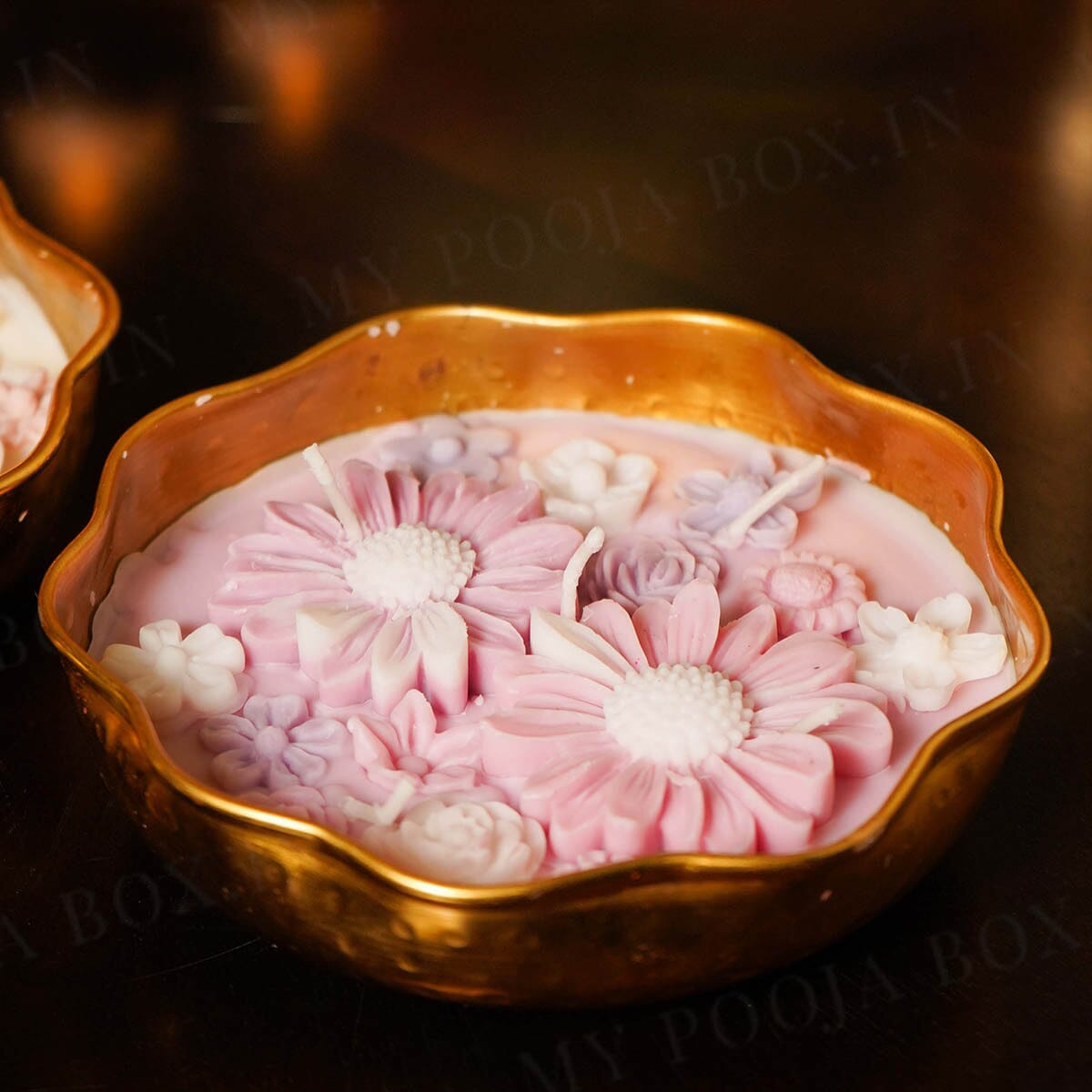 6" Scallop Floral Wax Candle Urli (Gold)