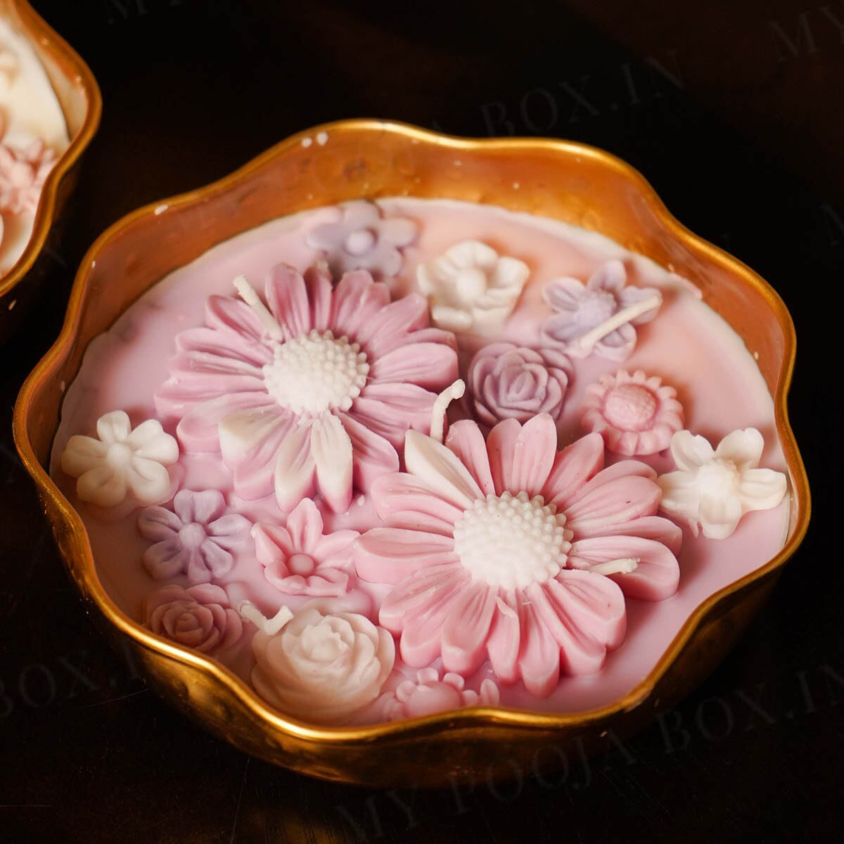 6" Scallop Floral Wax Candle Urli (Gold)