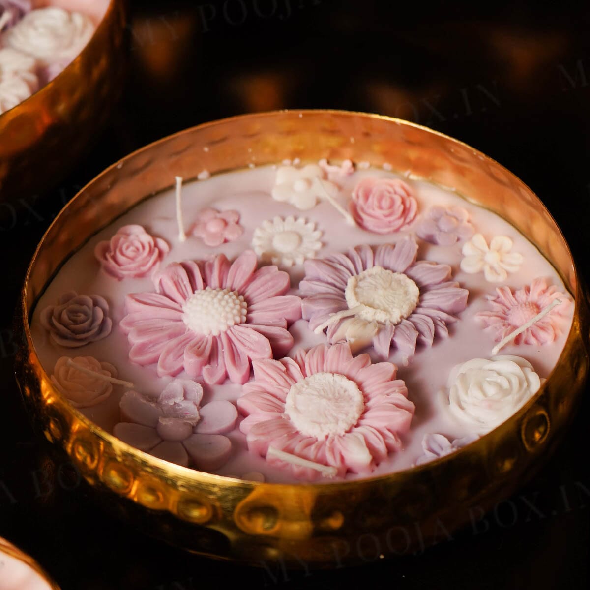 Lavender Floral Wax Candle Urli (Gold)