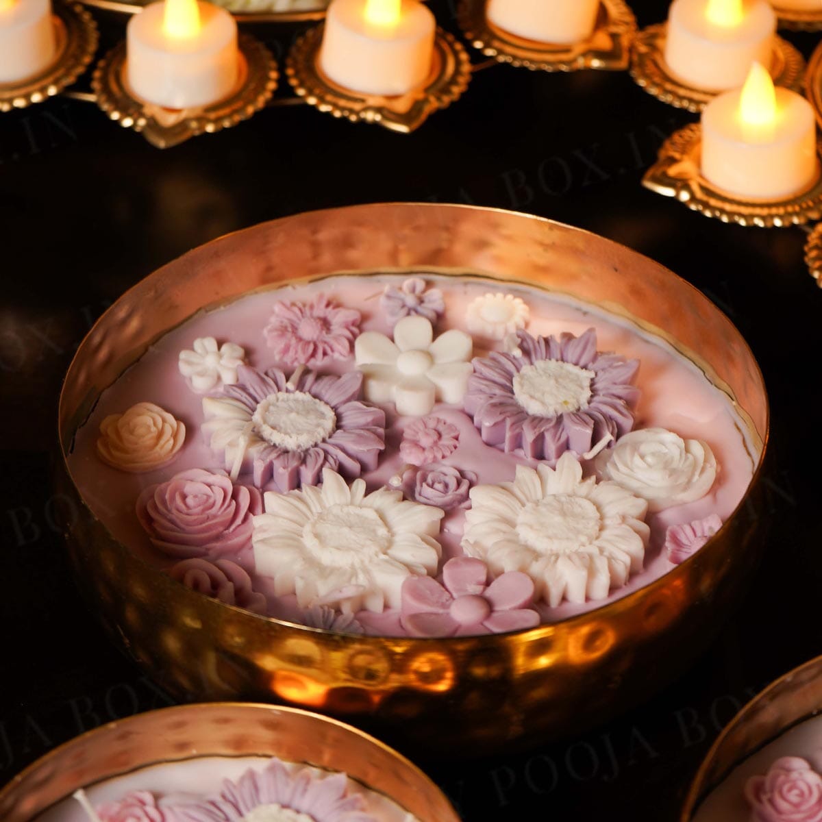 Lavender Floral Wax Candle Urli (Gold)