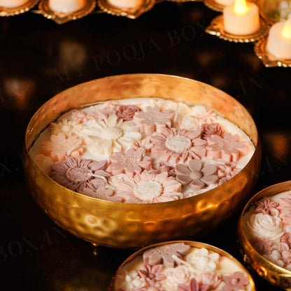 Vanilla Floral Wax Candle Urli (Gold)