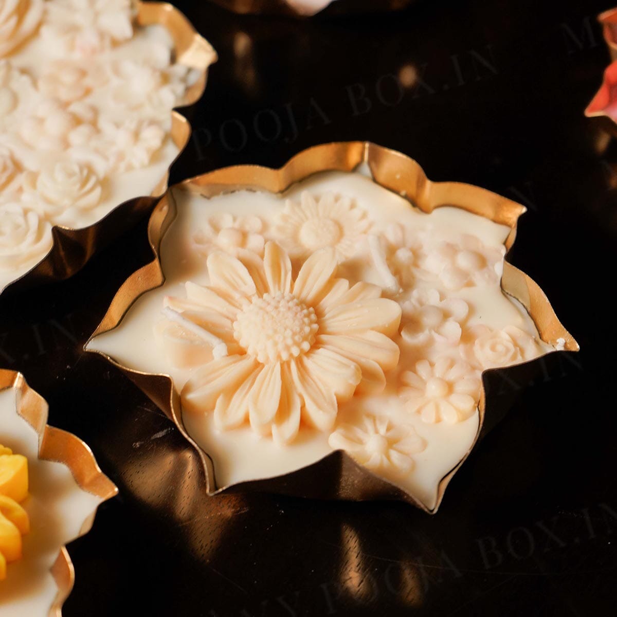 Jasmine Floral Wax Lotus Candle Urli (Gold)