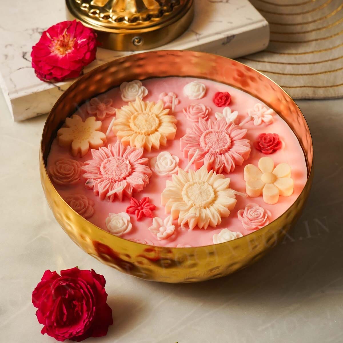 Rose Floral Wax Candle Urli (Gold)
