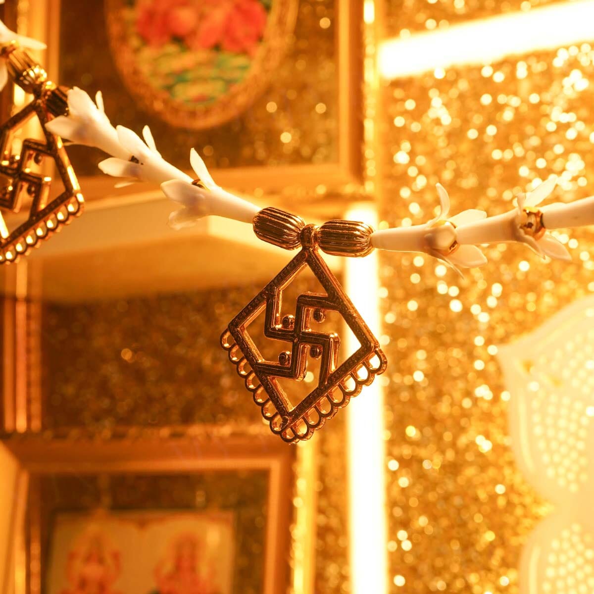 Swastik Mandir Hanging Toran/ Bandhanwar