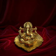 Leaf Ganesha with Diya