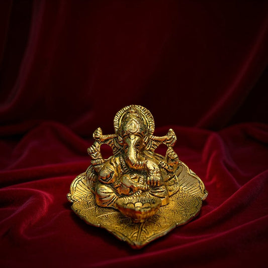 Leaf Ganesha with Diya