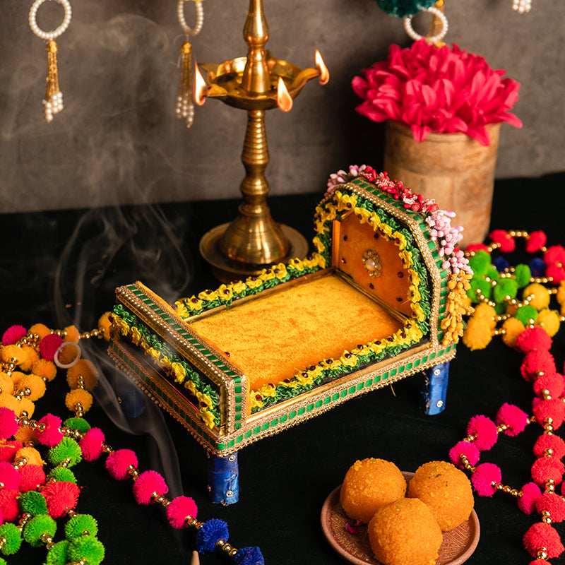 Laddu Gopal Bed