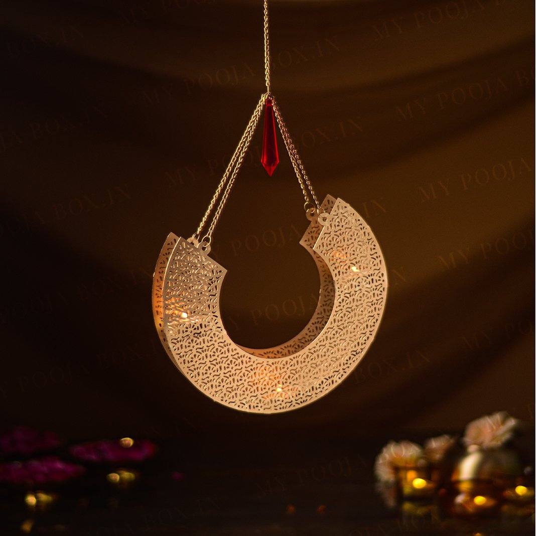 Gracious Lunar Hanging T-light Holder