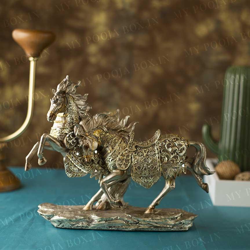 Endearing Silver Horse Showpiece