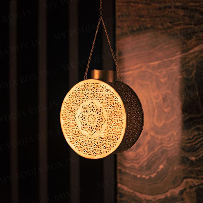 Decorative Cirque Hanging T-light Holder