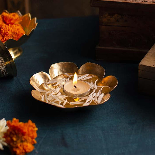 Elegant Gold Polished Votive