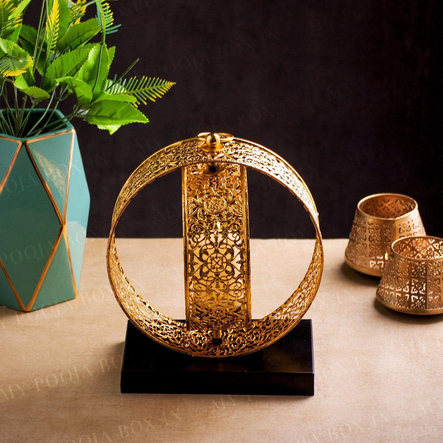 Aranya Iron Luminary Candle Holder