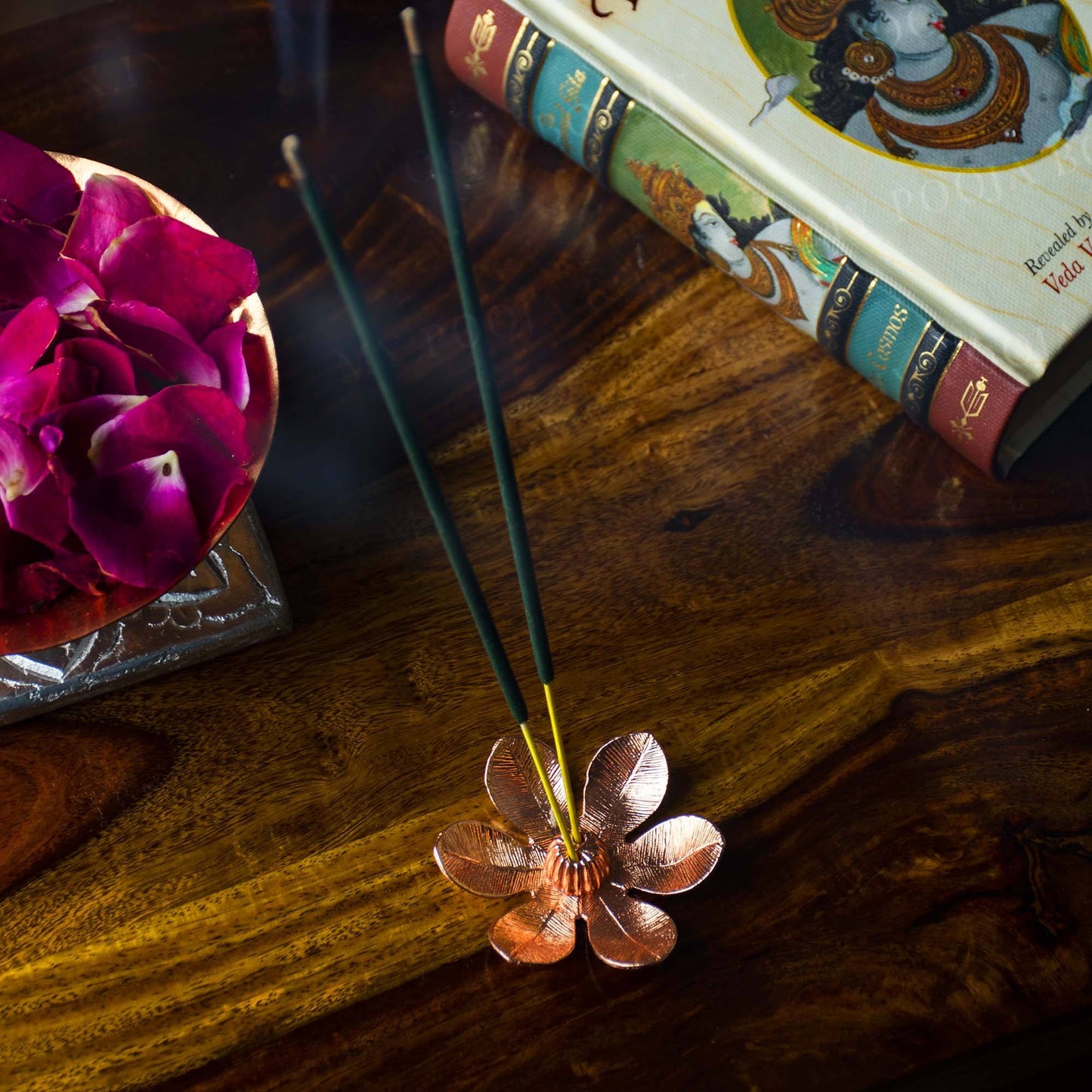 Rosea Lotus Petal Incense Stand