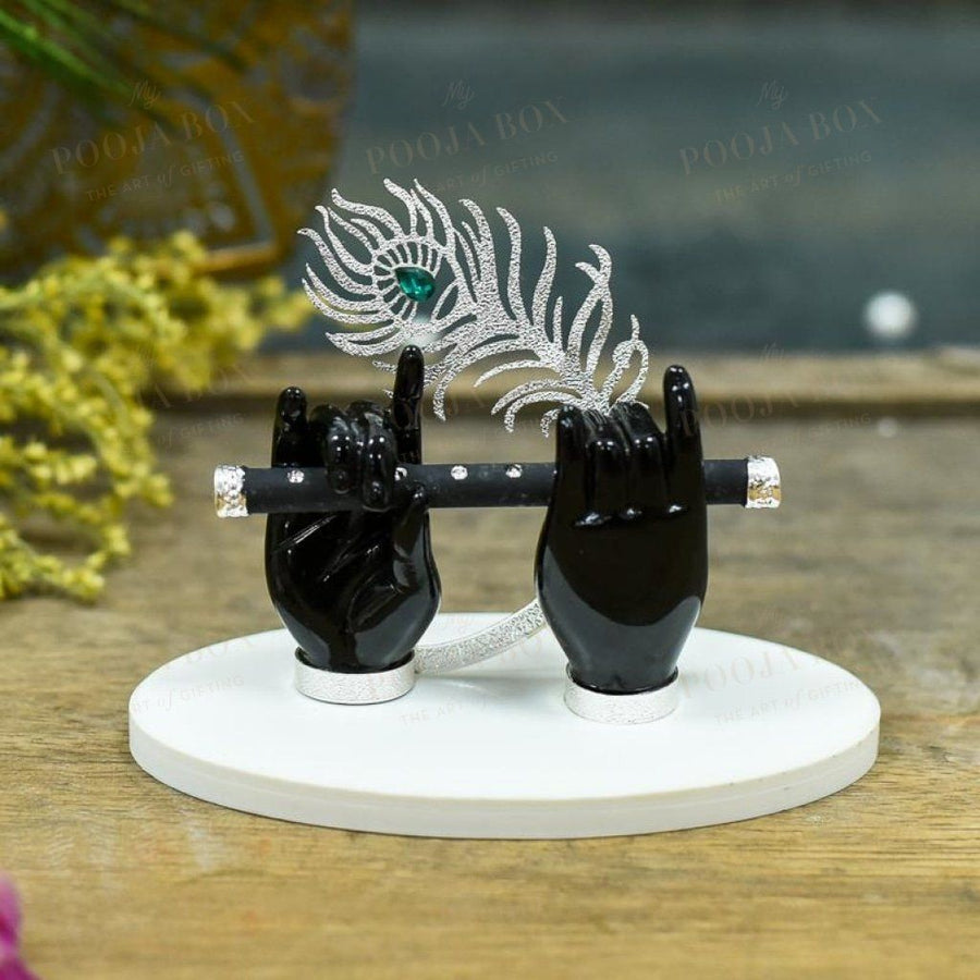 Black_&_Silver_Feather