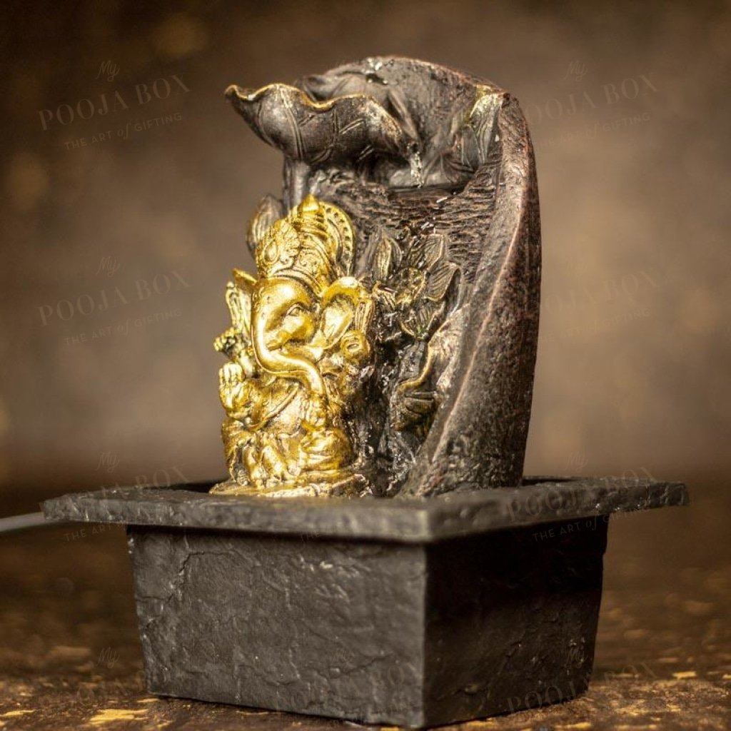 Divine Ganesha With Petals Fountain